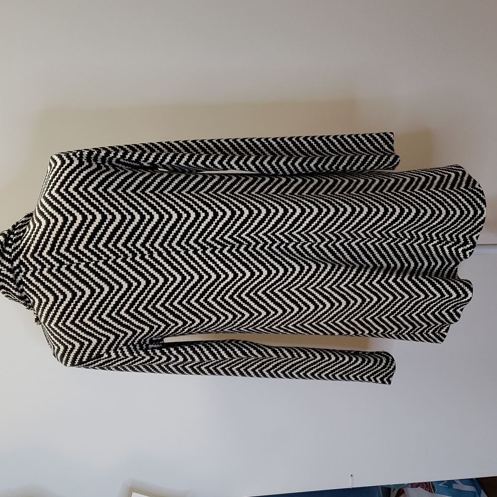 NWOT skies are blue size XS oversized black-and-white  cardigan. F40 - Picture 4 of 9